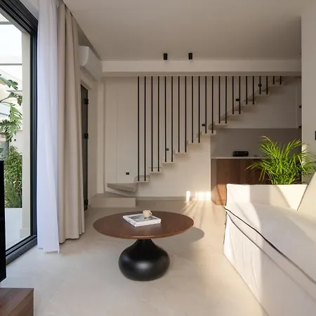 Vista Luxury Aparthotel 4*