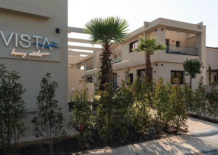 Vista Luxury Apartahotel